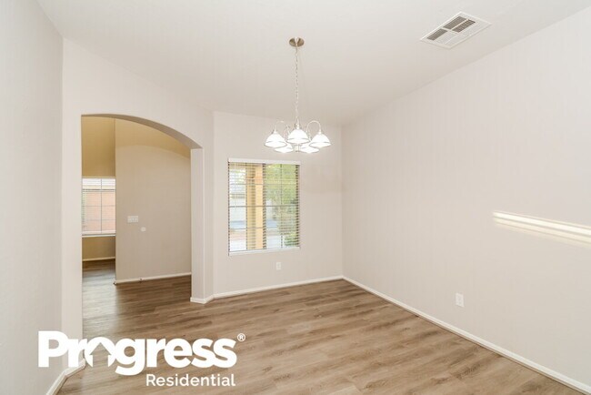 Building Photo - 15028 W Statler St