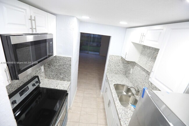 Foto del edificio - 3246 Coral Ridge Dr