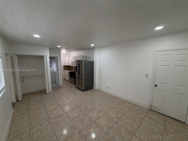 Foto del edificio - 5803 Buchanan St
