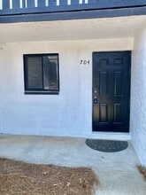 Building Photo - 704 Windsong Cir