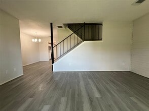 Building Photo - 7012 Jetty Ln