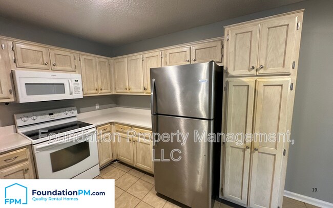 Foto del edificio - 8230 Town N Country Dr