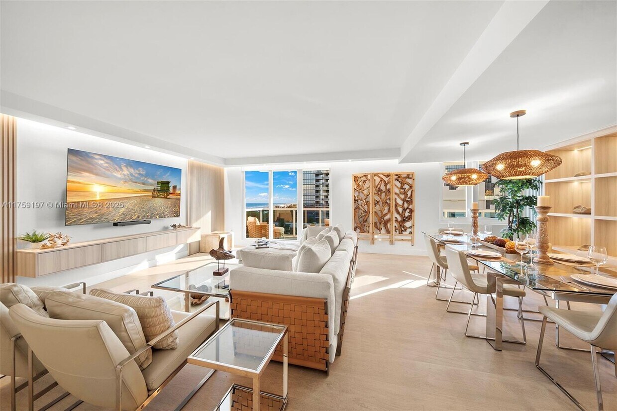 Primary Photo - 2301 Collins Ave
