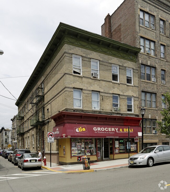 Building Photo - 901 New York Ave