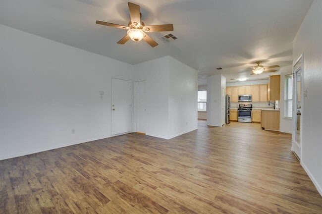 Building Photo - 1112 Sundrop Pl