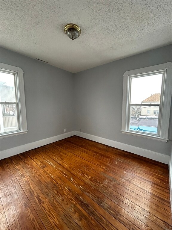 Foto del edificio - 588 Brock Ave