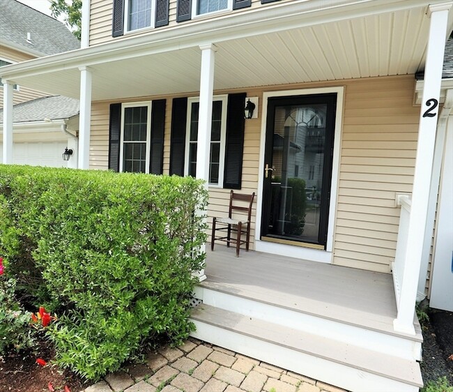 Building Photo - 90 Central St