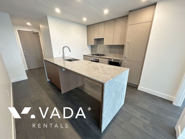 Building Photo - Luxe Lansdowne 1 Bedroom Apartment Rental ...