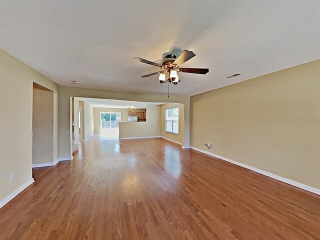 Foto del edificio - 928 Grand Oak Drive
