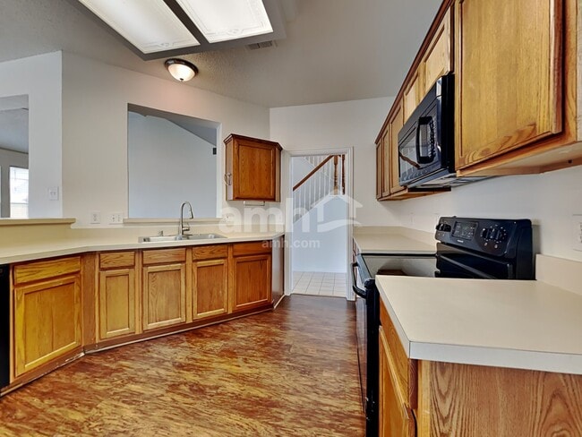 Building Photo - 2510 Valley Creek Dr