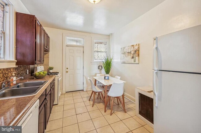 Foto del edificio - 5632 Belair Rd