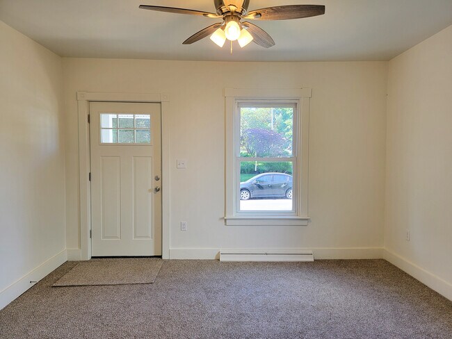 Building Photo - 209 Leaman St