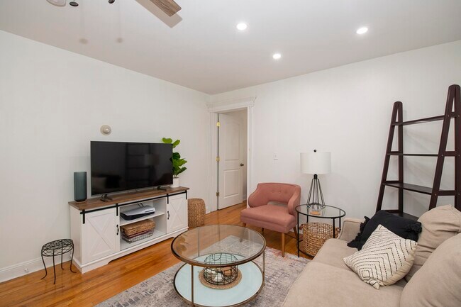 Foto del edificio - 345 7th St