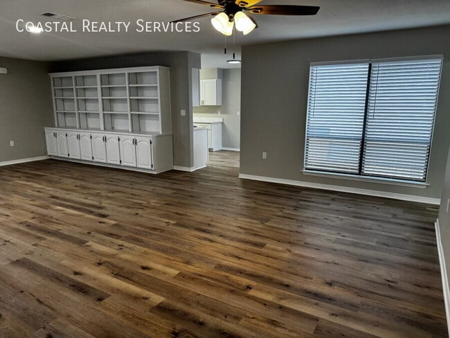 Foto del edificio - 926 Holbrook Cir