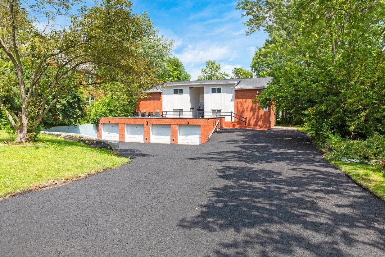 522 Eastmoor Blvd, Columbus, OH 43209 Townhome Rentals in Columbus OH