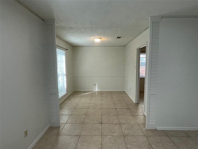 Building Photo - 8302 Mobud Dr