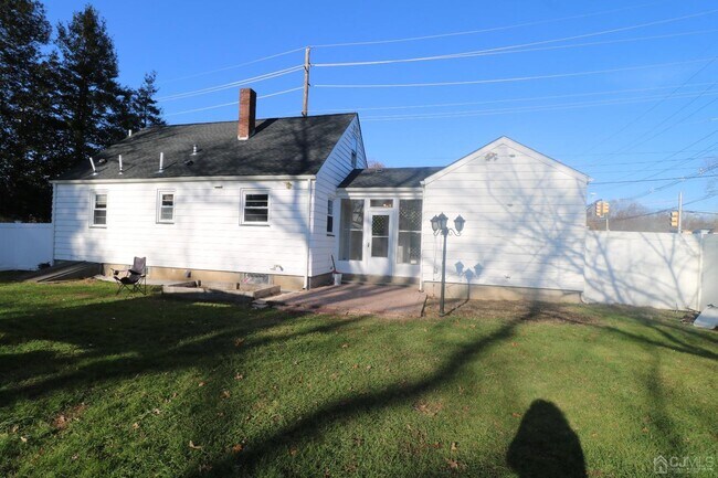 Foto del edificio - 110 Grovers Mill Rd