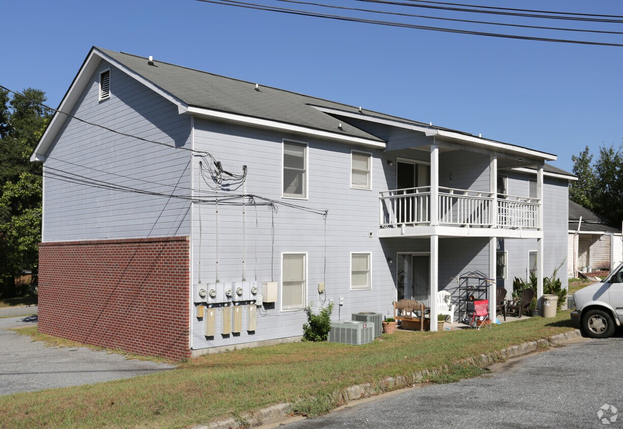 Building Photo - Peach Tree Place