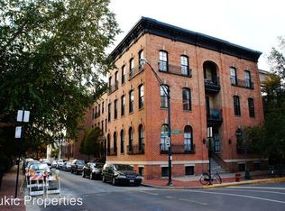 Foto principal - 334 W Menomonee St