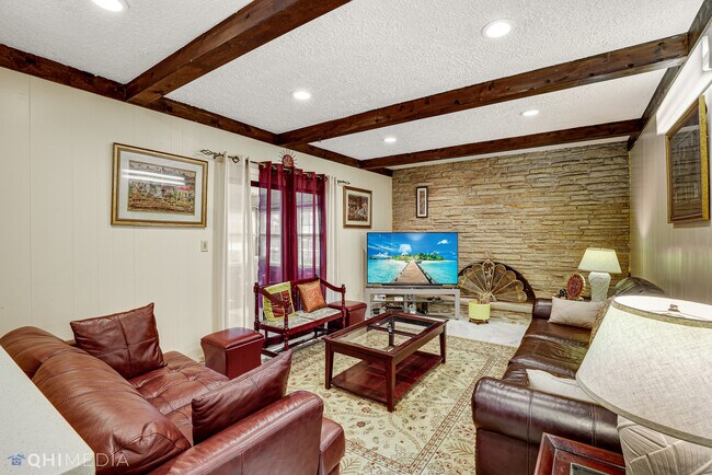 Foto del edificio - 911 Knightsbridge Ln