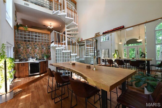 Foto del edificio - 903 Strecker Rd