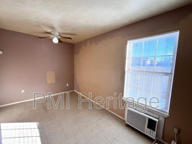 Foto del edificio - 813 E Huntsville Ave