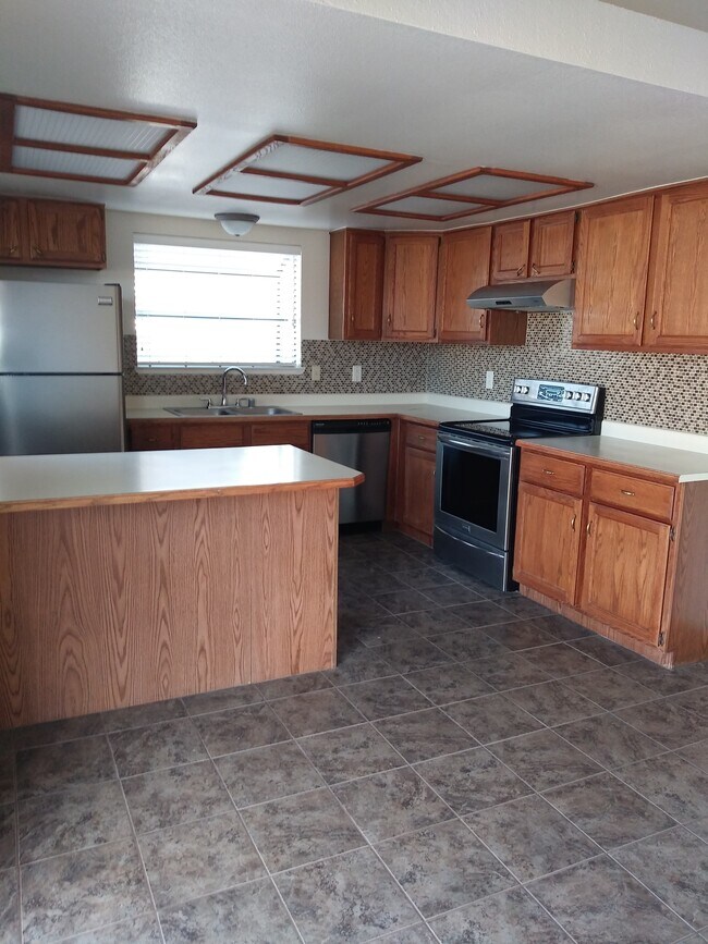 Foto del edificio - 4192 Knoblock Rd