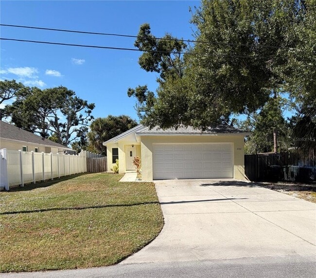 Building Photo - 4766 Theodore Ave