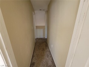 Building Photo - 253 Buckskin St