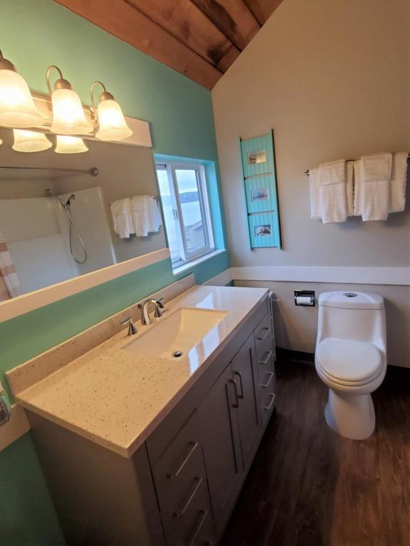 Building Photo - 1000 SE Bay Blvd.