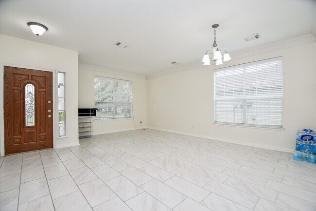 Building Photo - 9641 Weldridge Dr