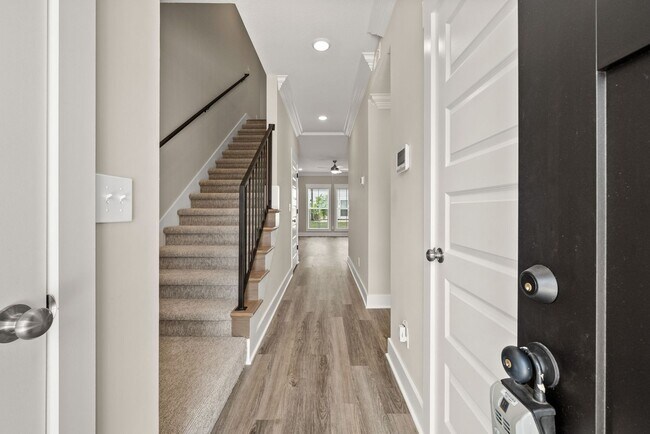 Foto del edificio - Sango Drive 3 Bedroom Condo For Rent!