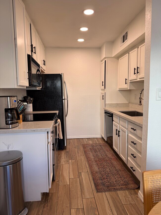 Foto del edificio - 3600 N Hayden Rd