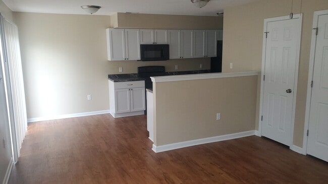 Building Photo - 914 Kramer Ct