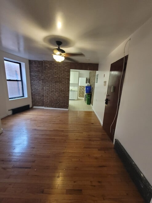Building Photo - 2126 Newtown Ave