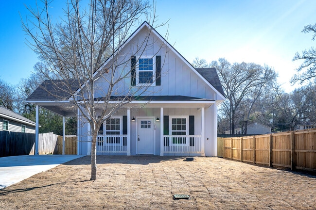 Foto del edificio - 213 Lomond Ave