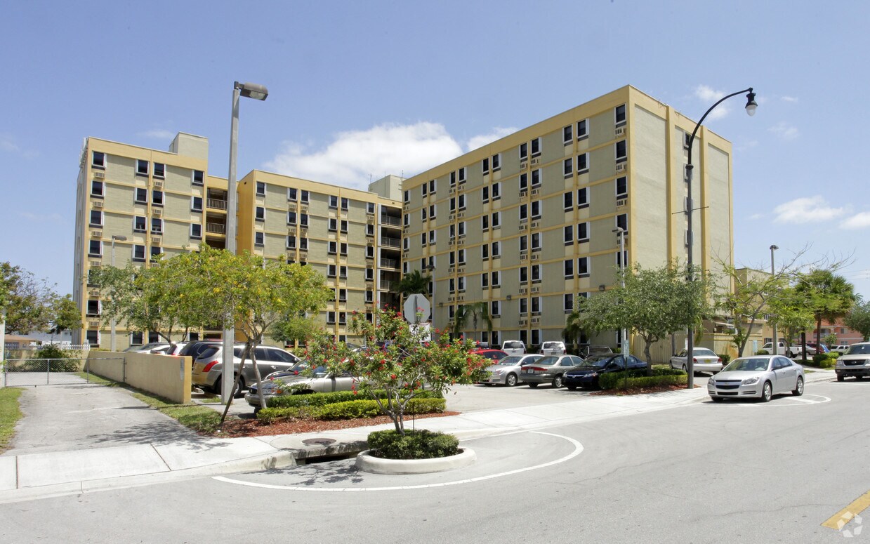 Building Photo - Vernon Ashley Plaza