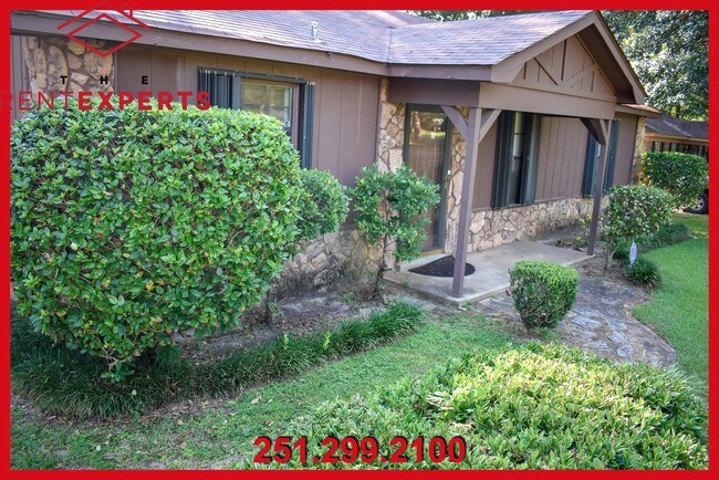 Foto del edificio - 1324 Middle Ring Rd