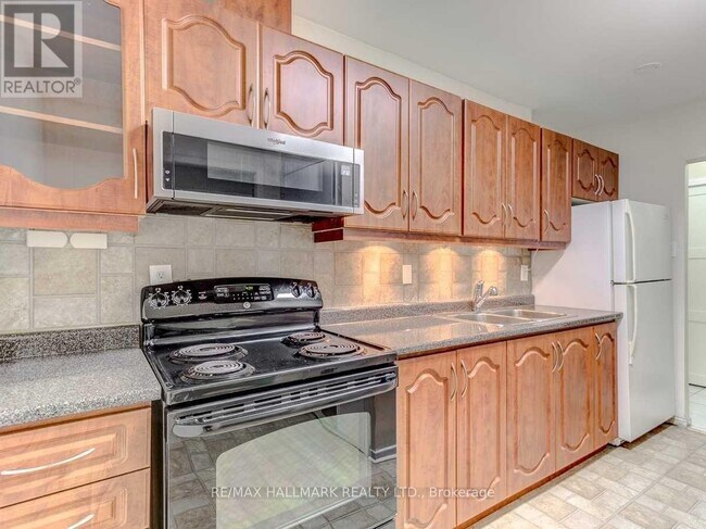 Building Photo - 100-1100 Mornelle Ct