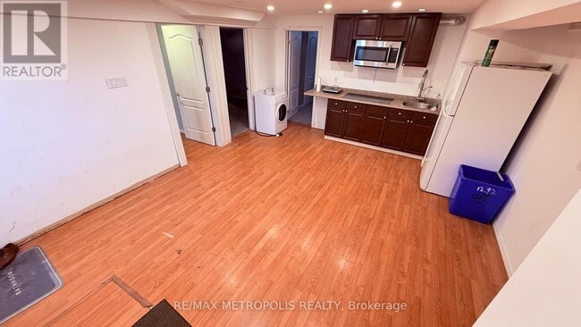 Building Photo - 1292 Ravencliffe Ct