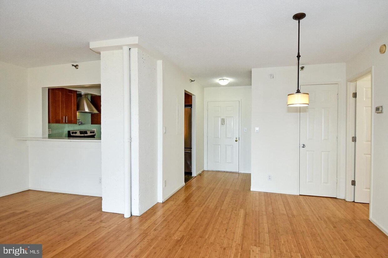 Foto principal - 900 N Stafford St