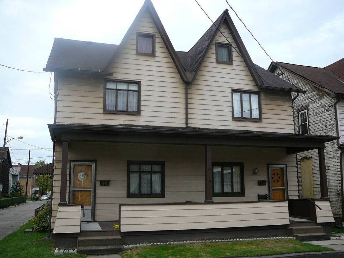 Primary Photo - 100 Garfield St