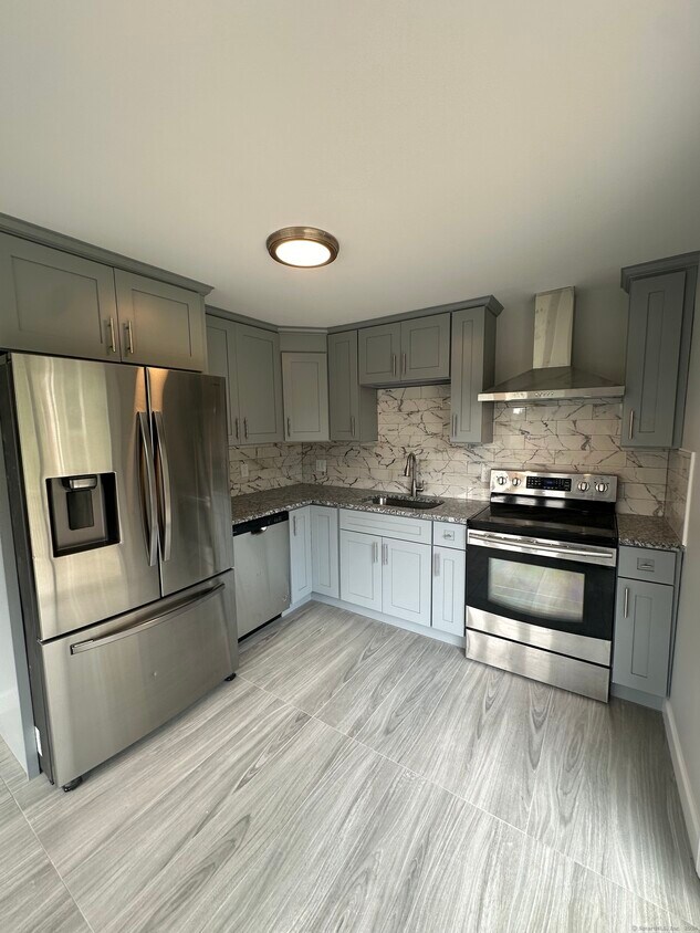 Foto principal - 52 Maple Ave