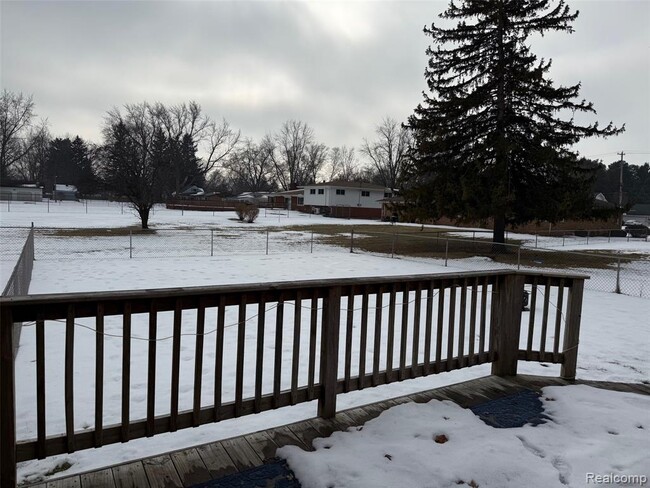 Foto del edificio - 6939 Alma Ct