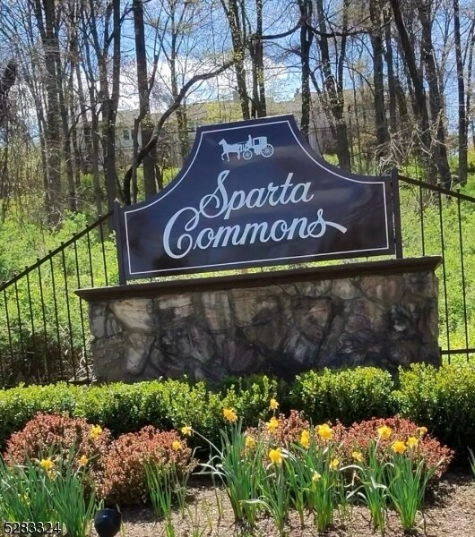 Primary Photo - 155 Saddleback Ct