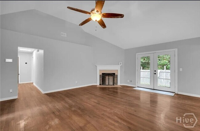 Foto del edificio - MOVE IN READY