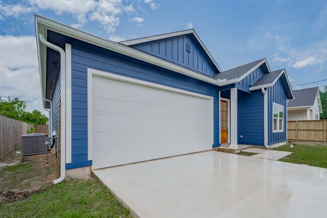 Foto del edificio - 515 Briarcliff Dr
