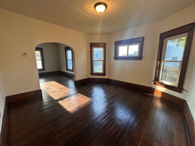 Foto del edificio - 913 Smith Ave SW