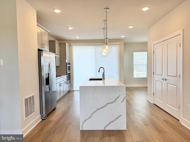 Foto del edificio - 1745 Riverbluff Ave