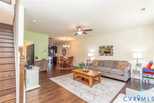 Foto del edificio - 7358 Pebble Lake Dr